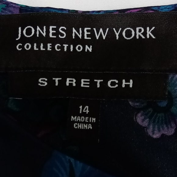 Jones New York Silky Sleeveless Floral Blouse - Picture 8 of 10